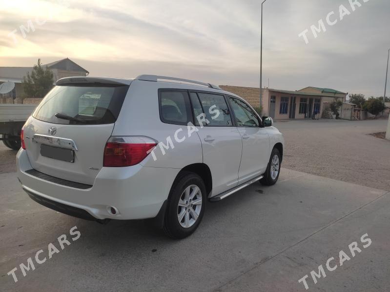 Toyota Highlander 2010 - 260 000 TMT - Дянев - img 4