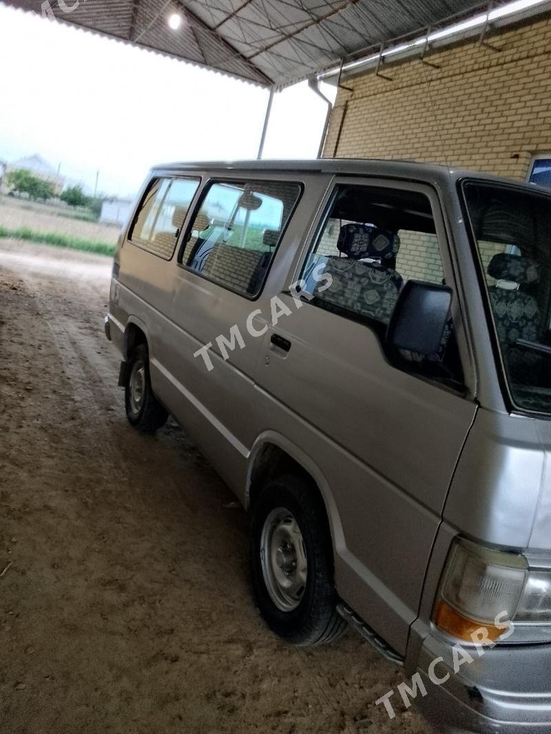 Toyota Hiace 1988 - 50 000 TMT - Sakarçäge - img 6