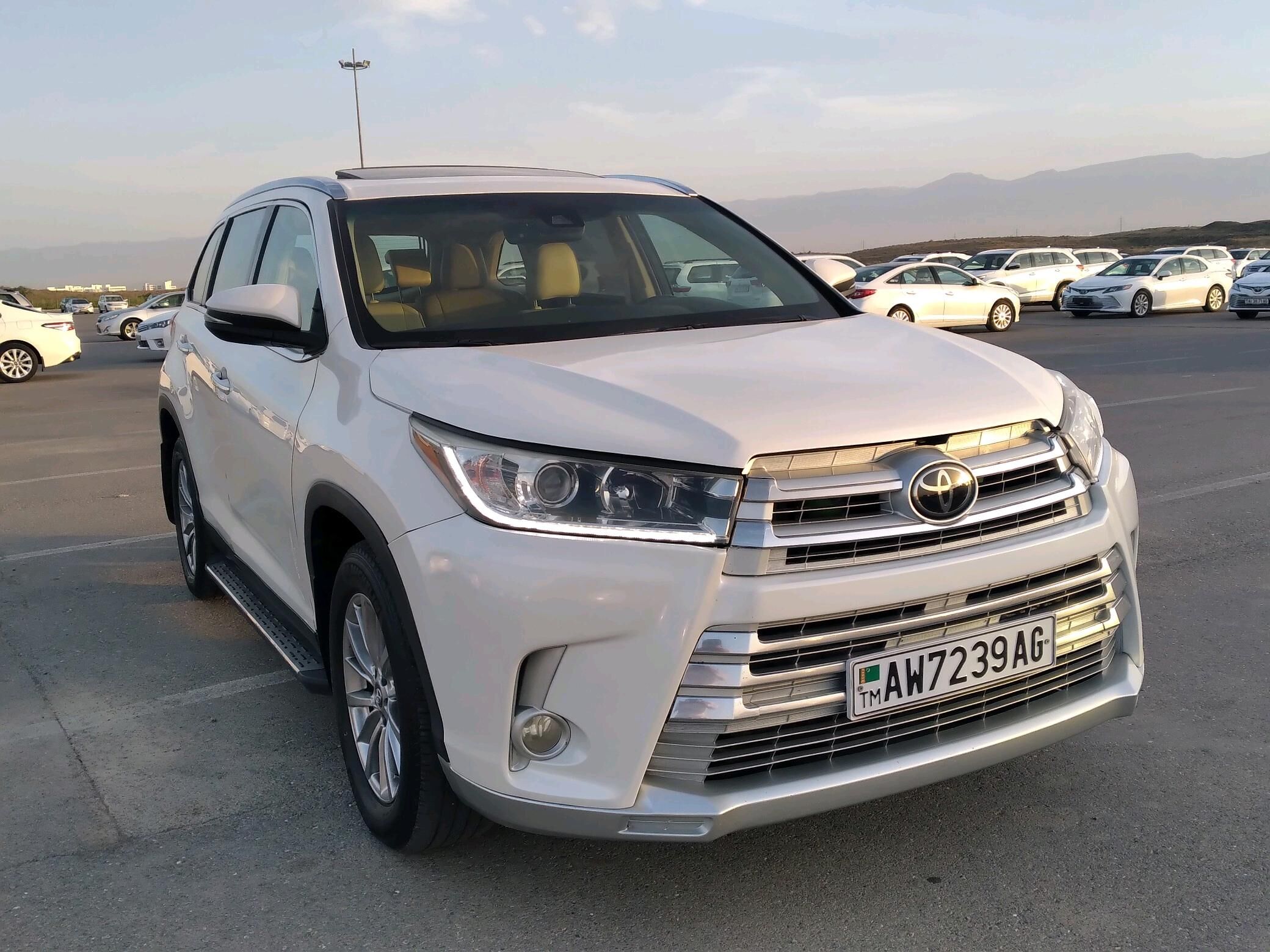 Toyota Highlander 2019 - 425 000 TMT - Ашхабад - img 9