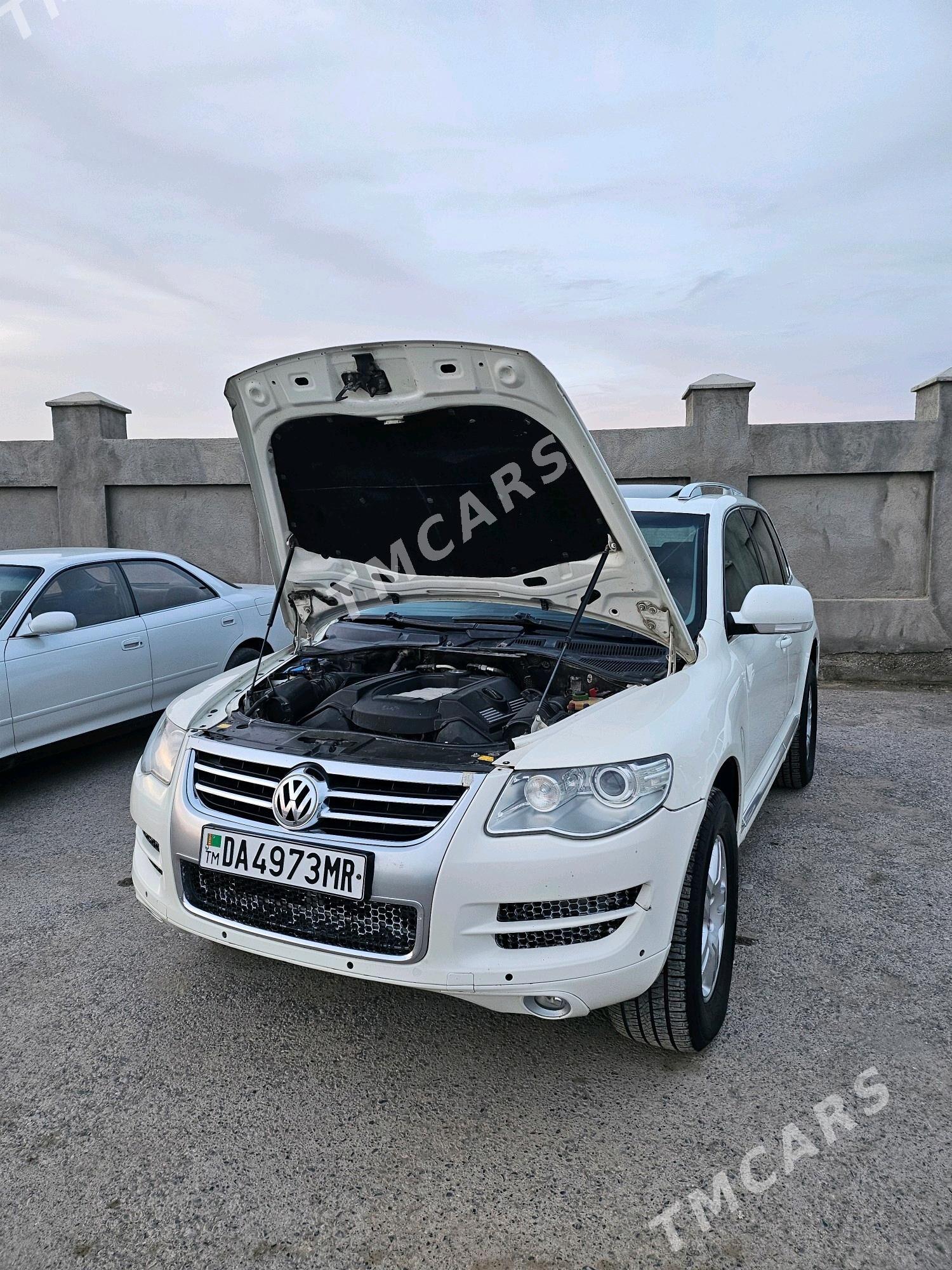 Volkswagen Touareg 2009 - 180 000 TMT - Мары - img 7