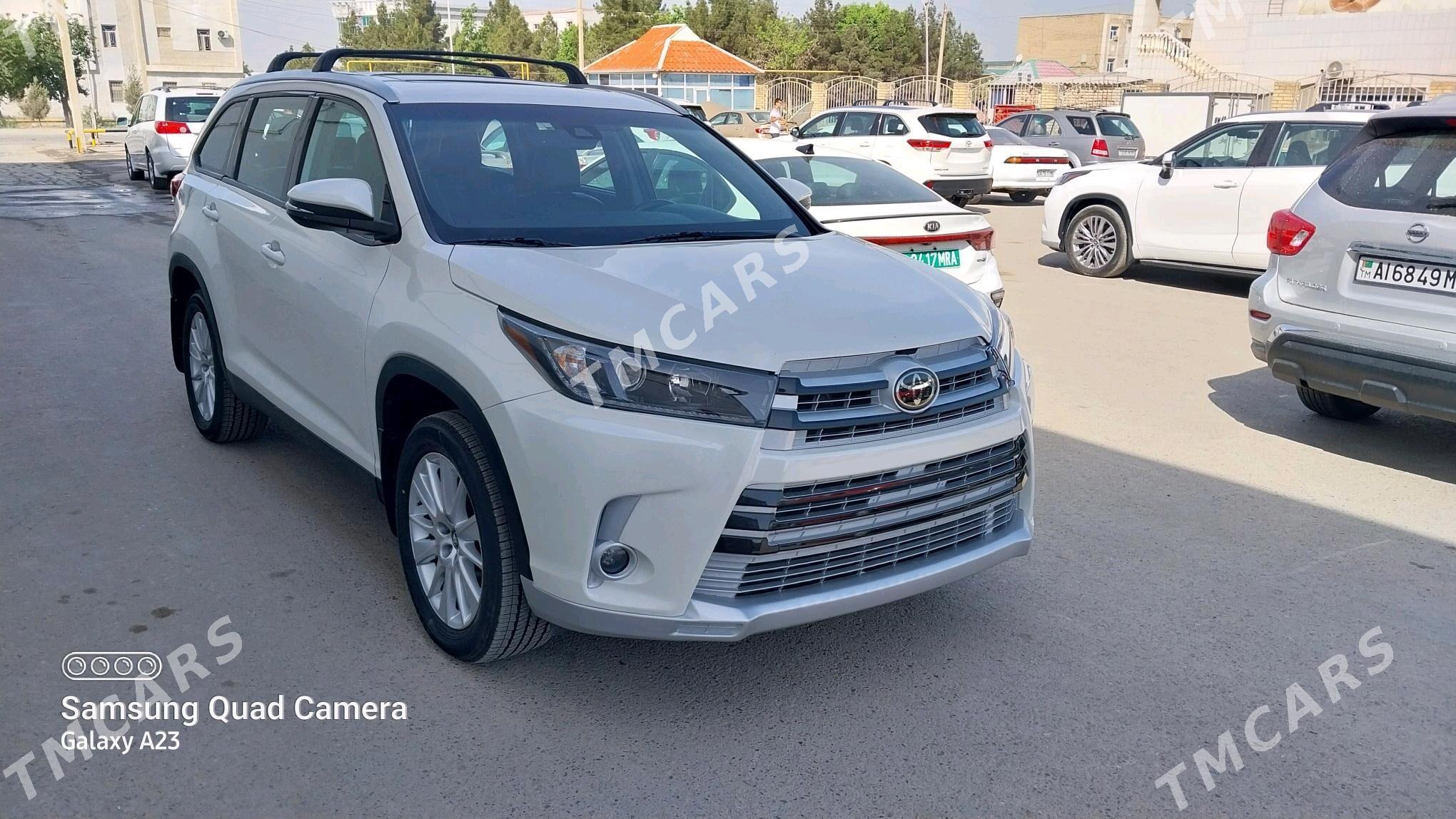 Toyota Highlander 2019 - 480 000 TMT - Мары - img 3