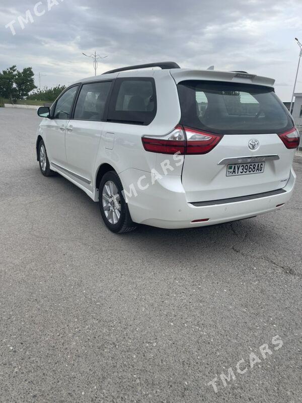 Toyota Sienna 2018 - 405 000 TMT - Aşgabat - img 5