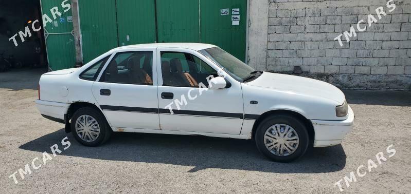 Opel Vectra 1989 - 26 000 TMT - Бузмеин - img 7