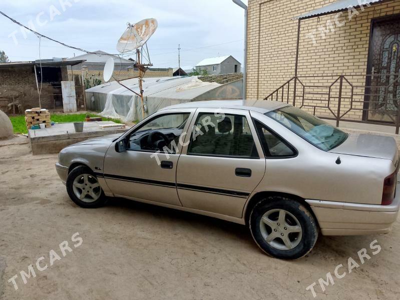 Opel Vectra 1992 - 30 000 TMT - Mary - img 3