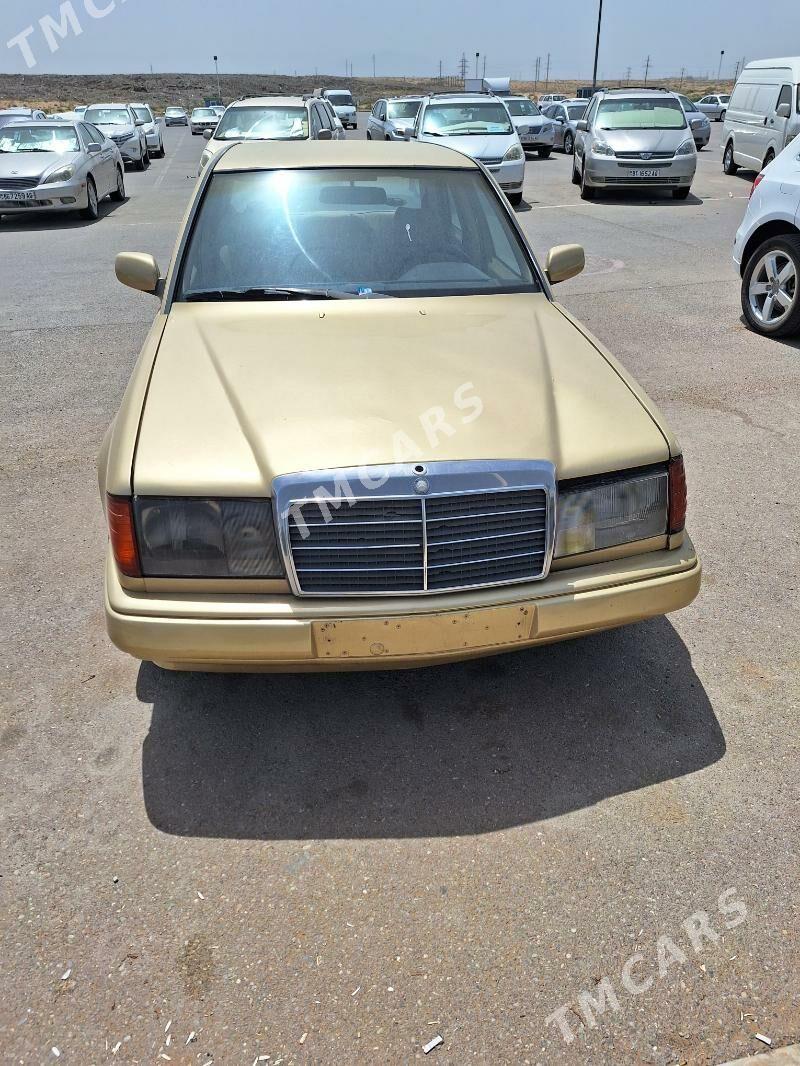 Mercedes-Benz 500E 1992 - 23 000 TMT - Мары - img 3