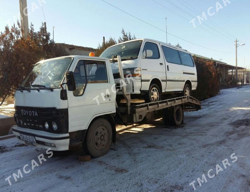 Toyota Dyna 1995 - 150 000 TMT - Дашогуз - img 4