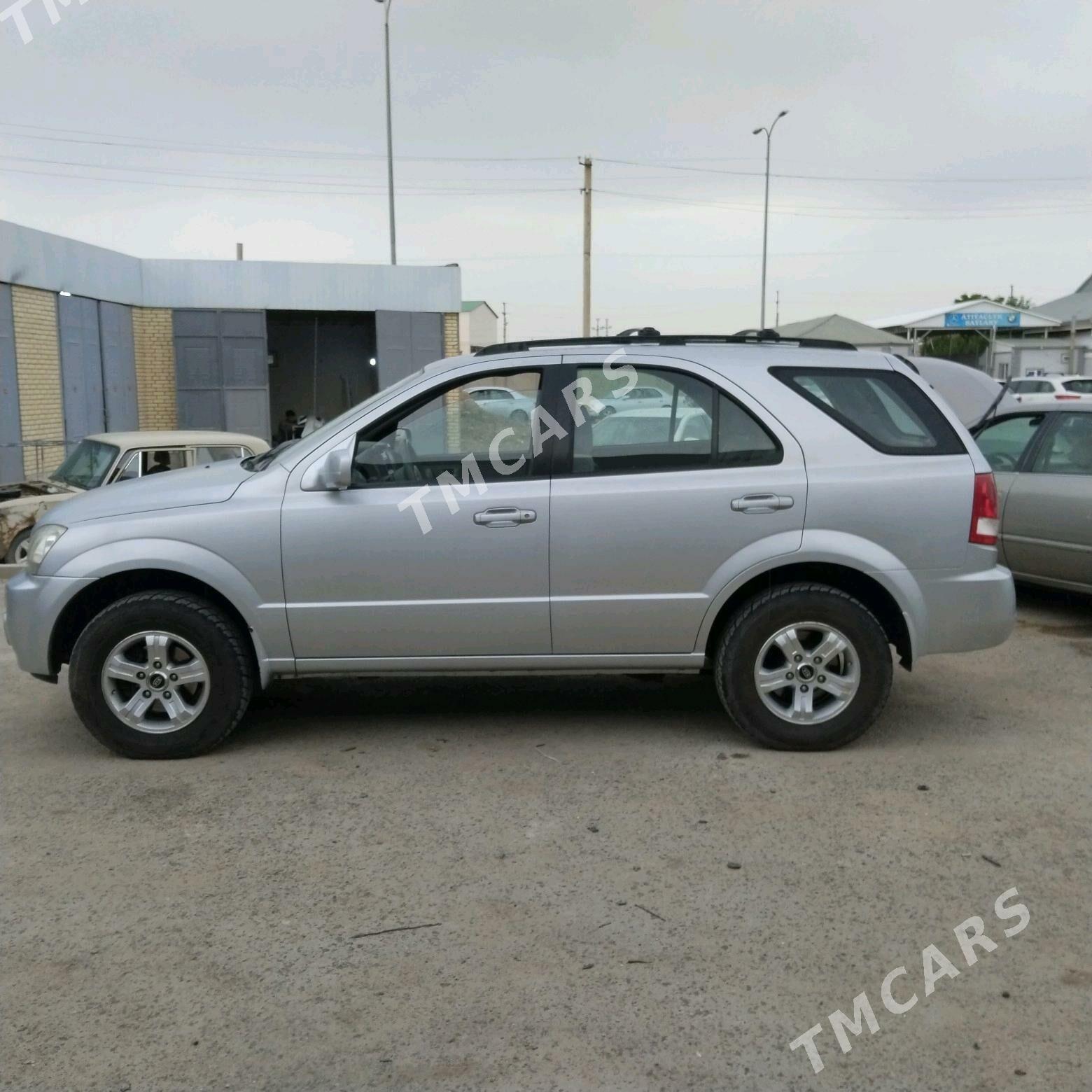 Kia Sorento 2005 - 110 000 TMT - Мары - img 4