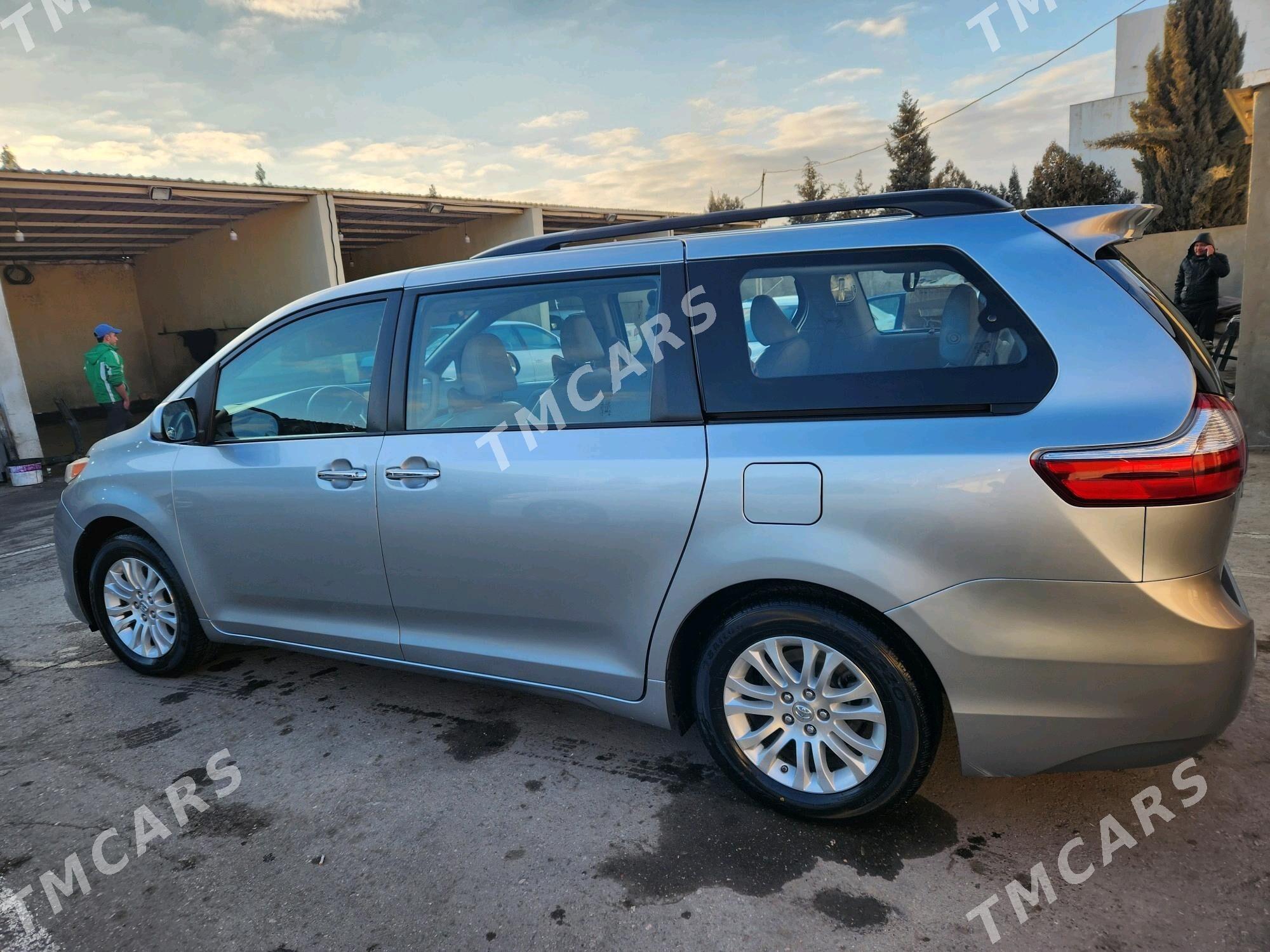 Toyota Sienna 2015 - 332 000 TMT - Türkmenbaşy - img 3