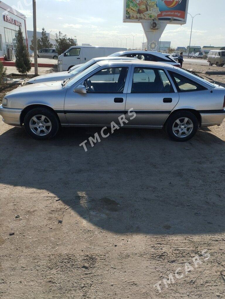 Opel Vectra 1994 - 30 000 TMT - Теджен - img 4