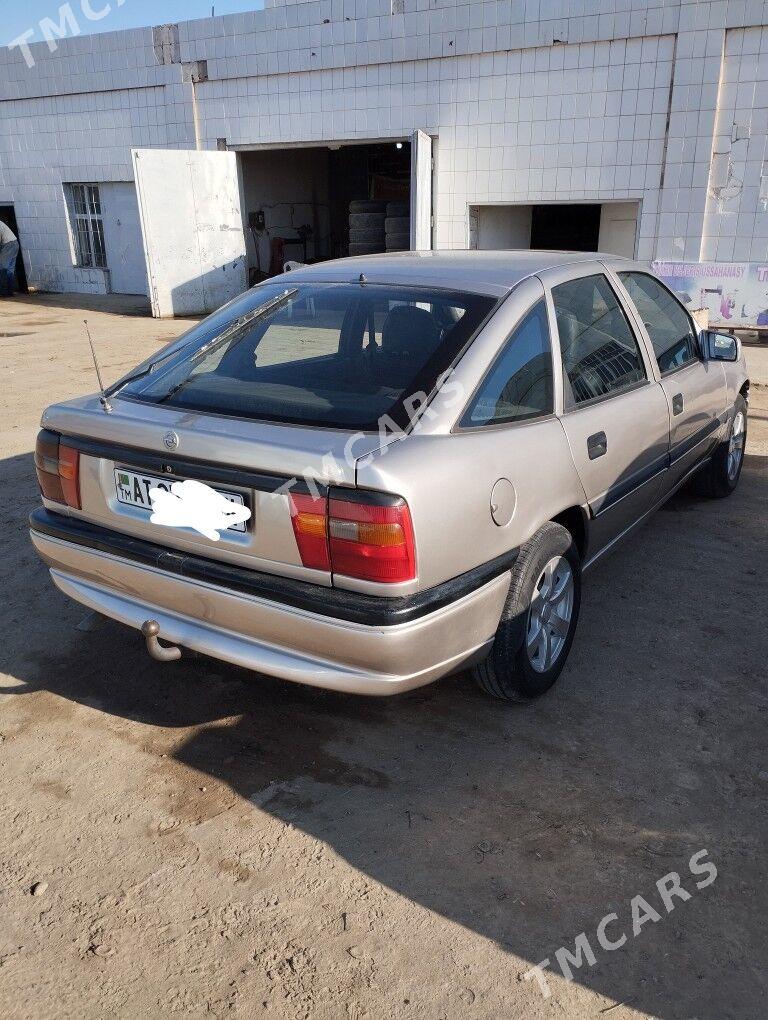 Opel Vectra 1994 - 30 000 TMT - Теджен - img 3