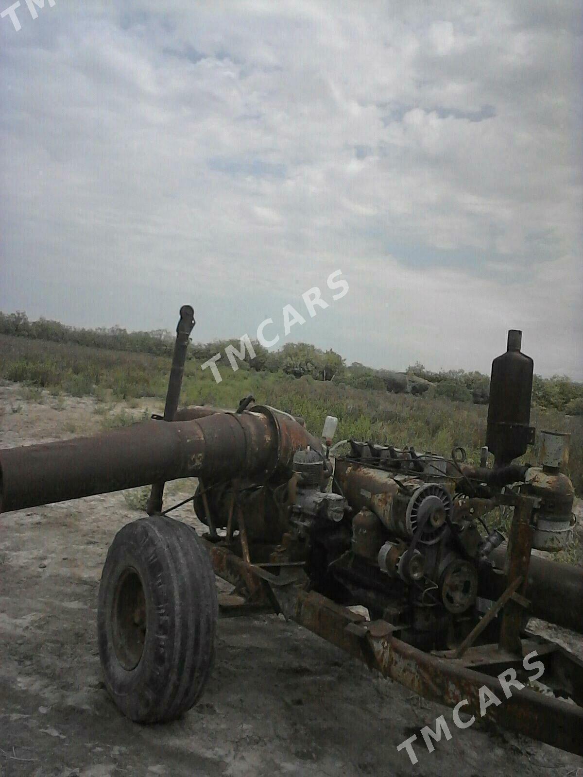 MTZ T-28 1995 - 16 000 TMT - Türkmenbaşy etr. - img 2