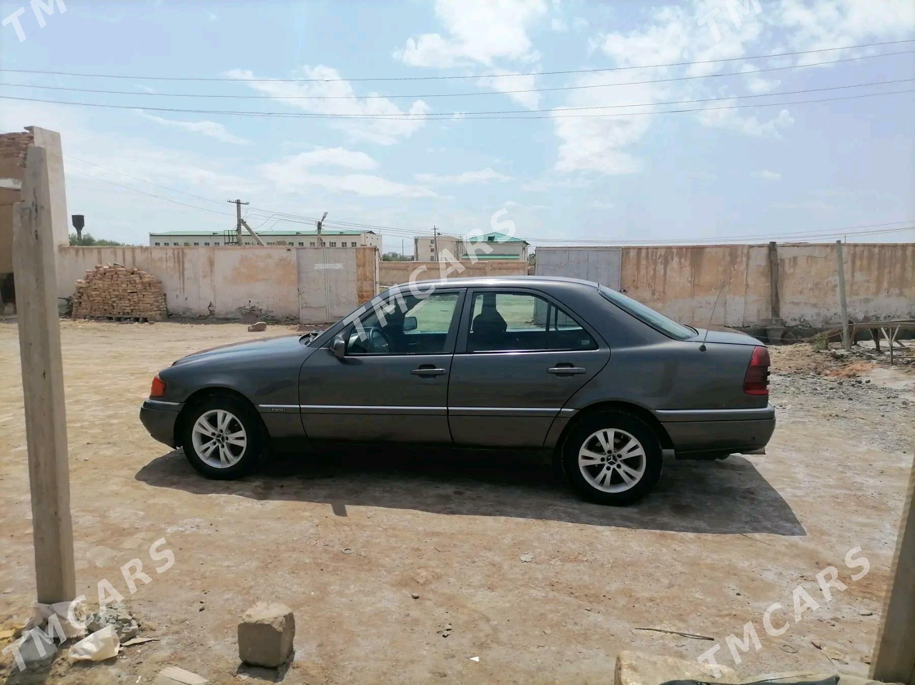 Mercedes-Benz 230E 1995 - 36 000 TMT - Köneürgenç - img 3