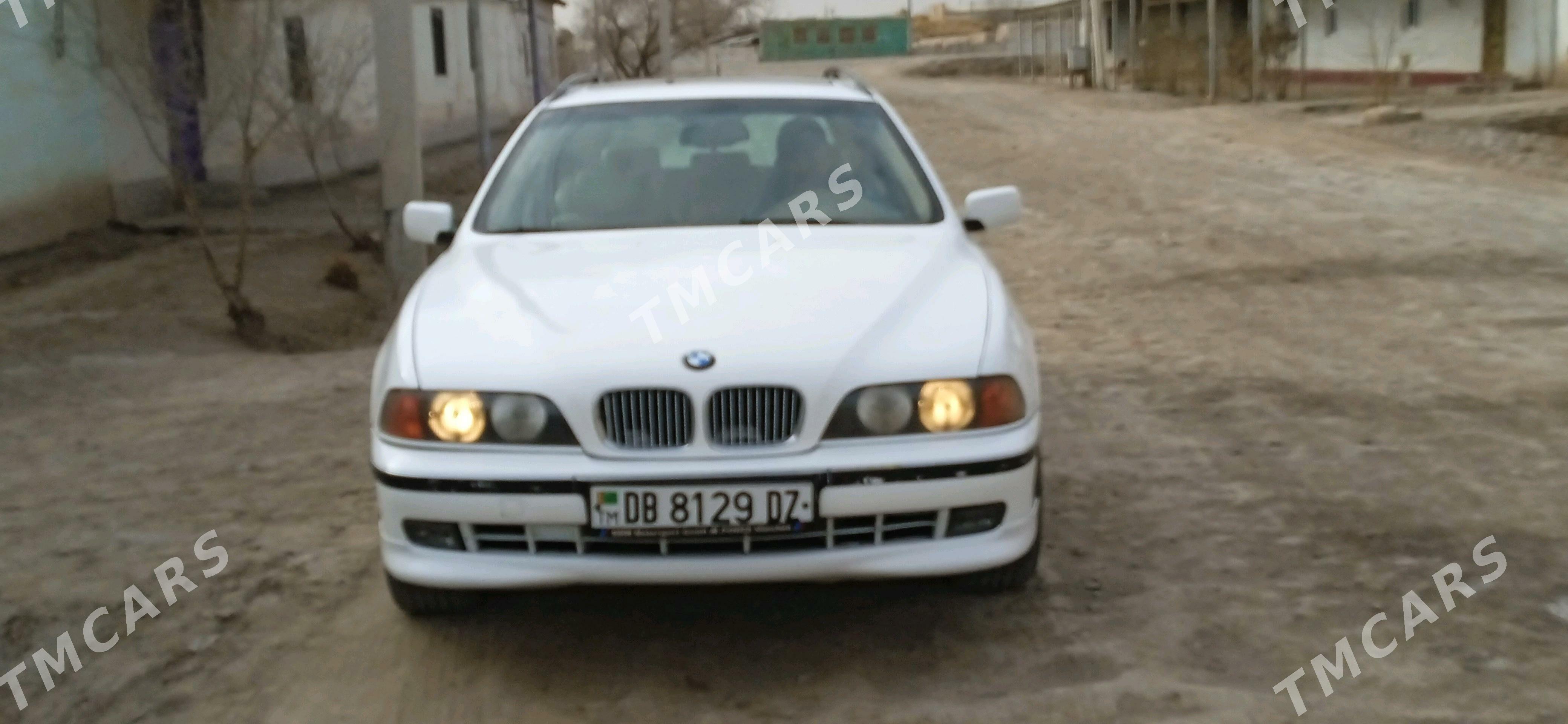 BMW 528 1999 - 70 000 TMT - Дашогуз - img 2
