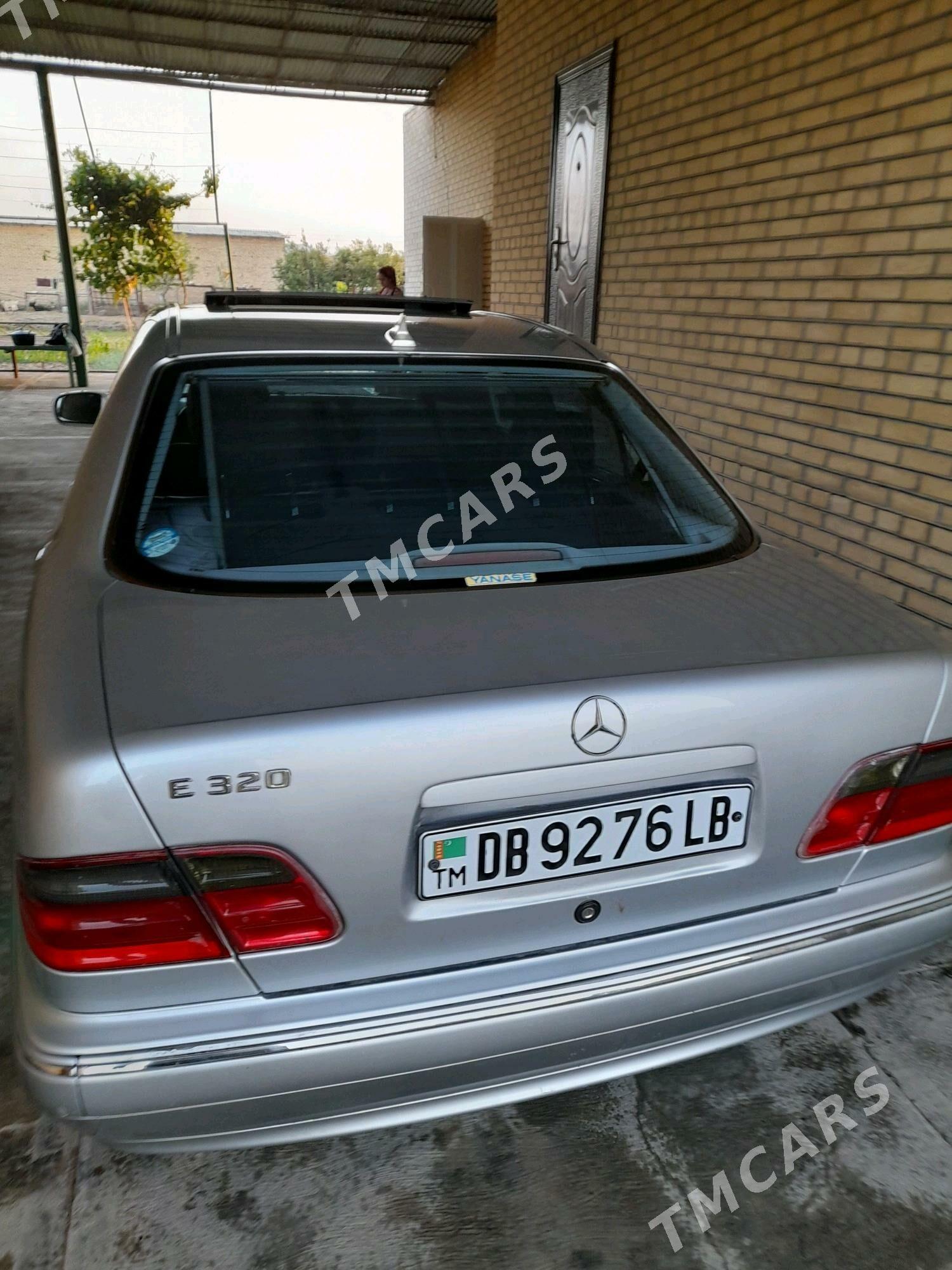 Mercedes-Benz E320 2002 - 130 000 TMT - Garabekewül - img 4