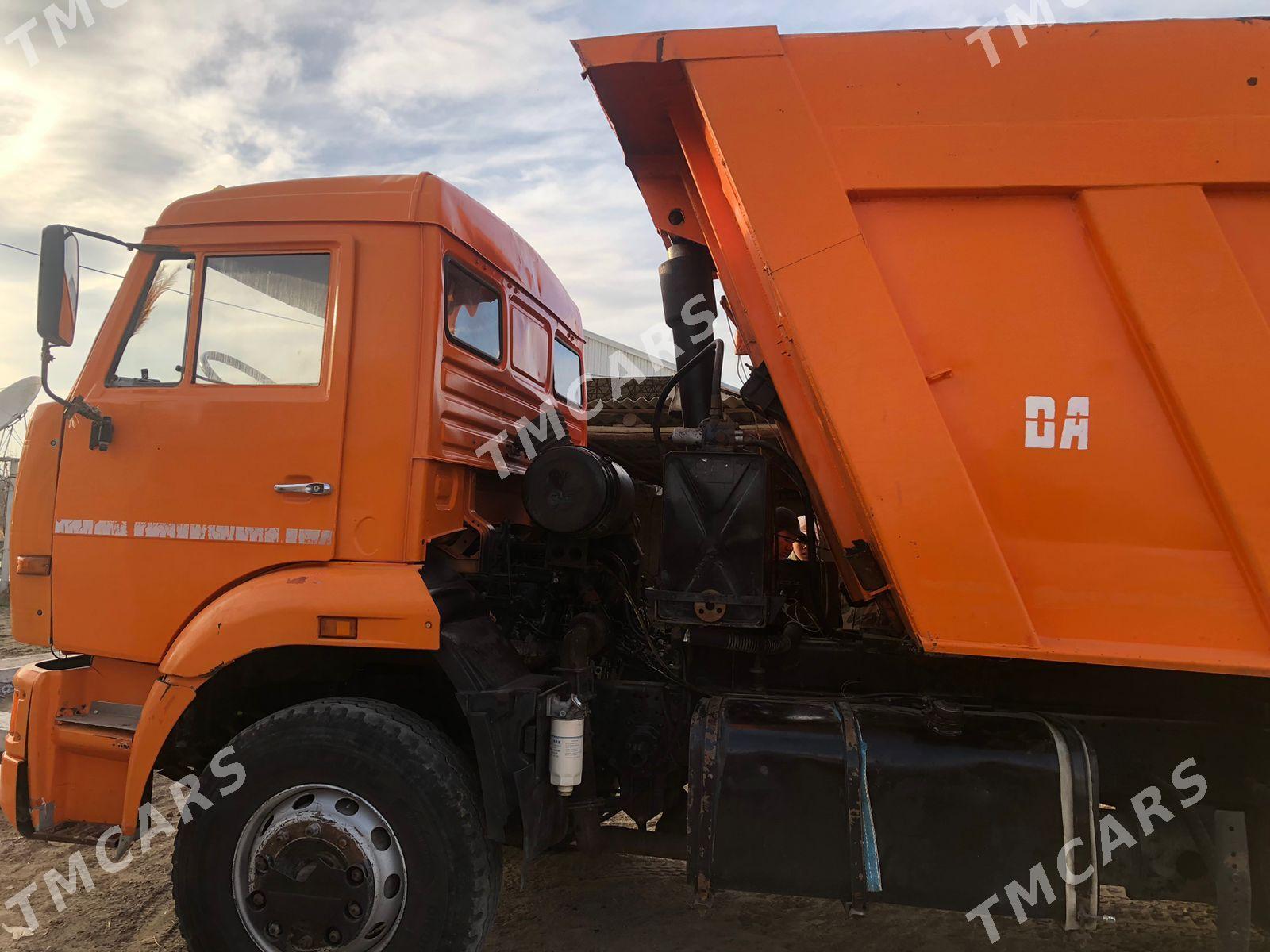 Kamaz 6520 2012 - 370 000 TMT - Сакарчага - img 3