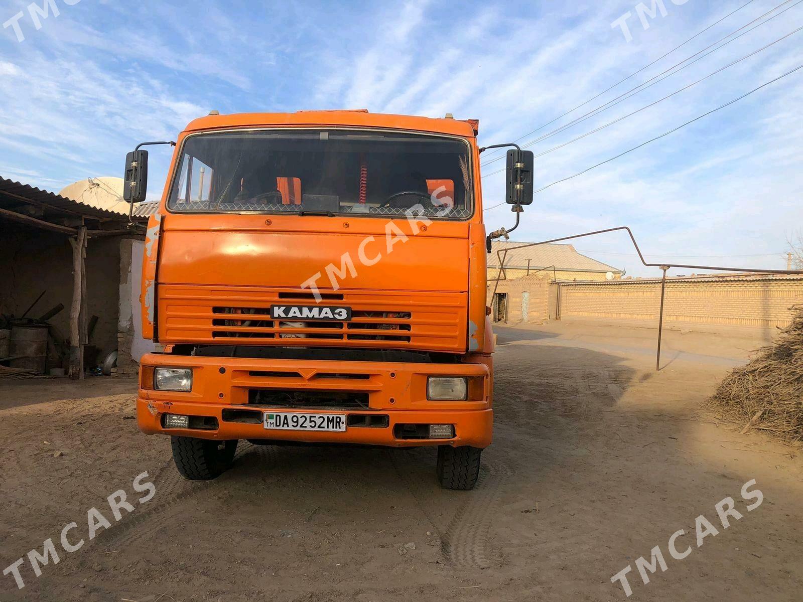 Kamaz 6520 2012 - 370 000 TMT - Сакарчага - img 8