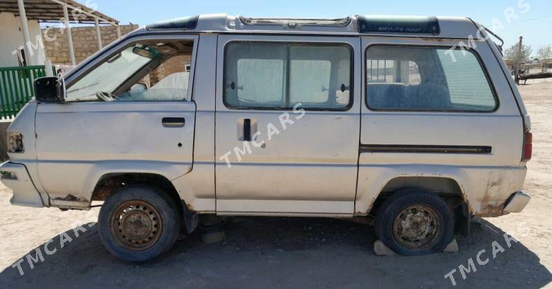 Toyota Town Ace 1991 - 6 000 TMT - Esenguly - img 2