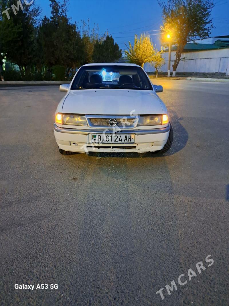 Opel Vectra 1990 - 40 000 TMT - Ак-Бугдайский этрап - img 4
