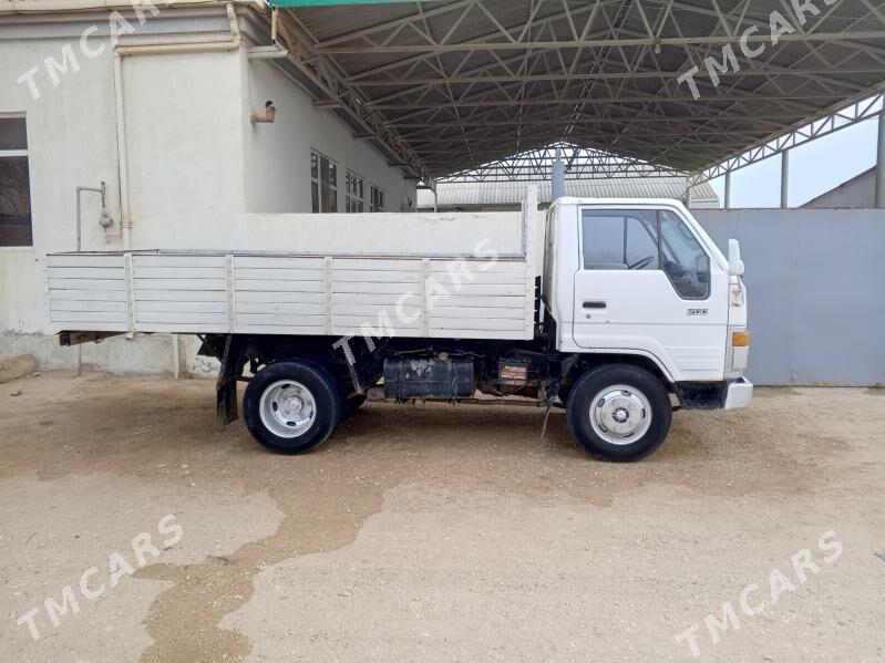 Toyota Dyna 1989 - 85 000 TMT - Hazar - img 4