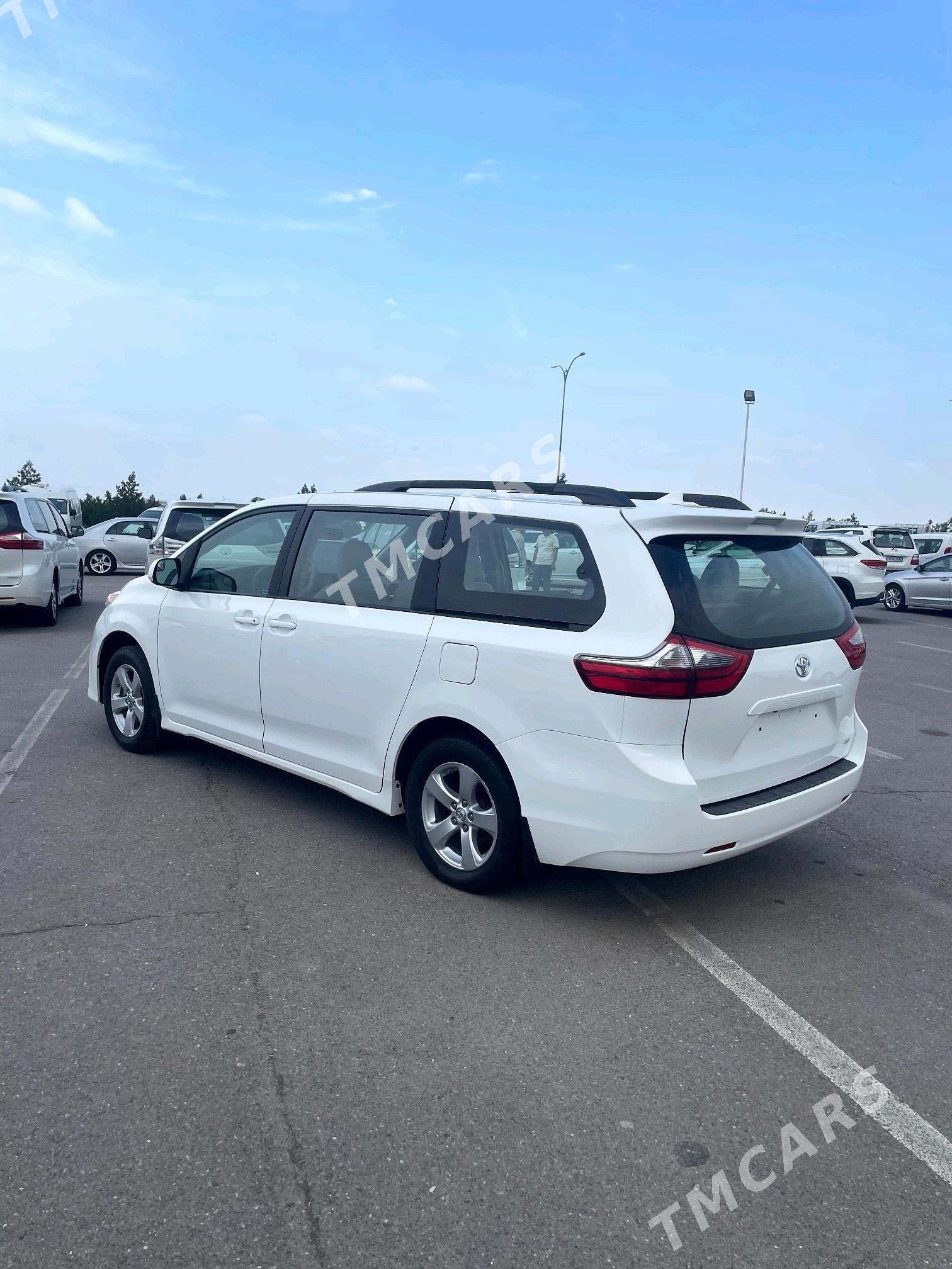 Toyota Sienna 2019 - 358 000 TMT - Aşgabat - img 6