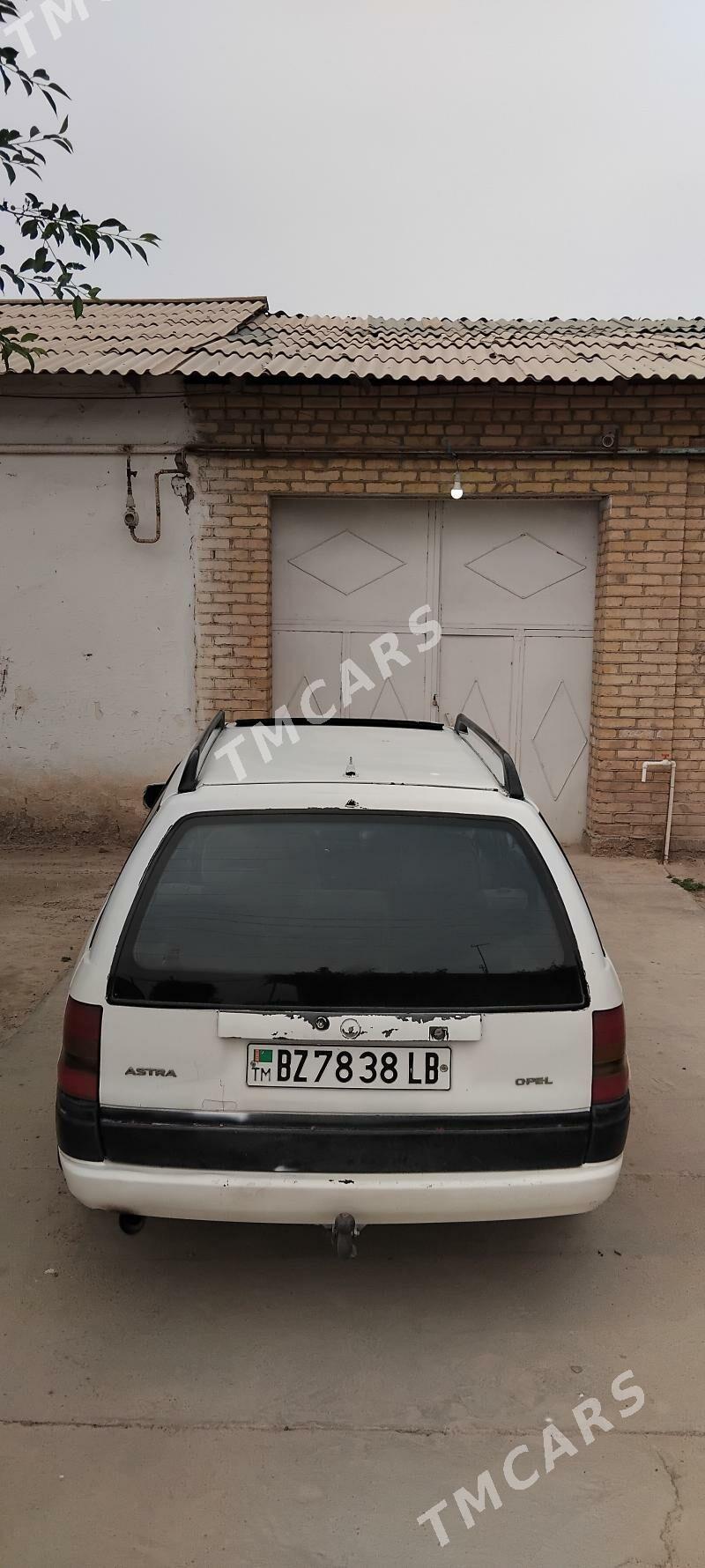 Opel Astra 1992 - 30 000 TMT - Дянев - img 5
