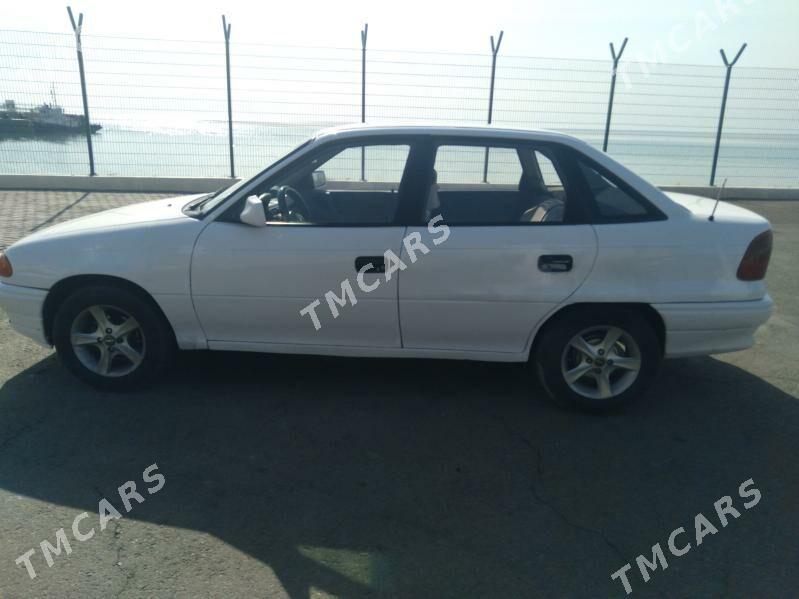 Opel Astra 1992 - 27 000 TMT - Туркменбаши - img 4