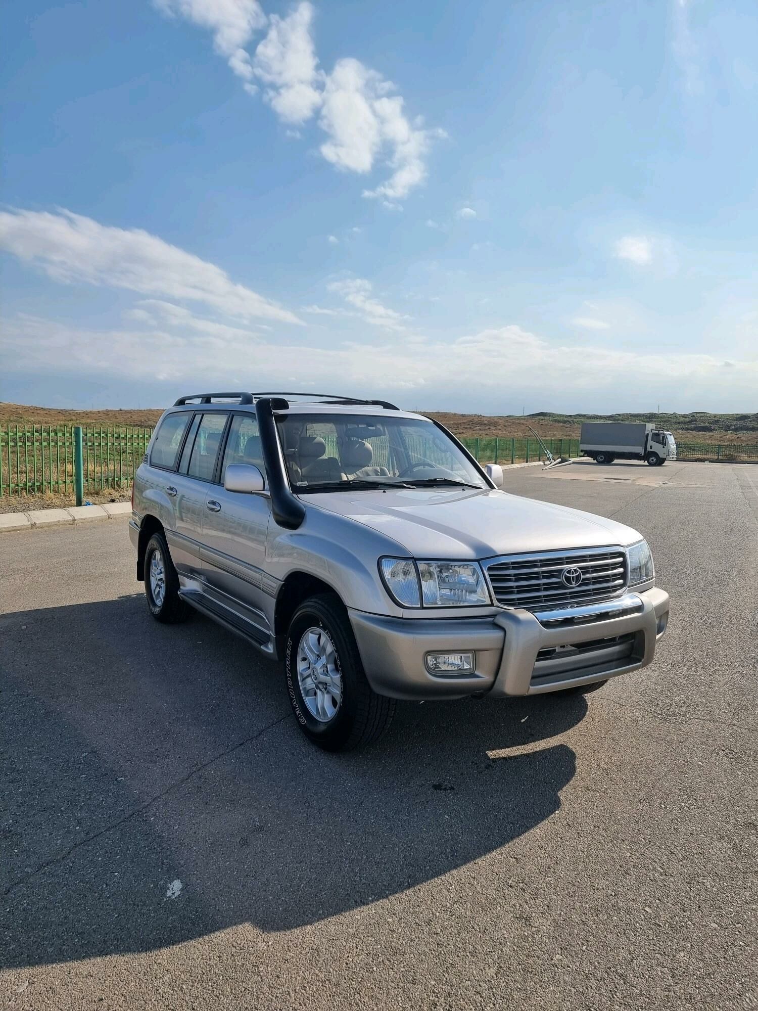 Toyota Land Cruiser 2000 - 325 000 TMT - Aşgabat - img 2