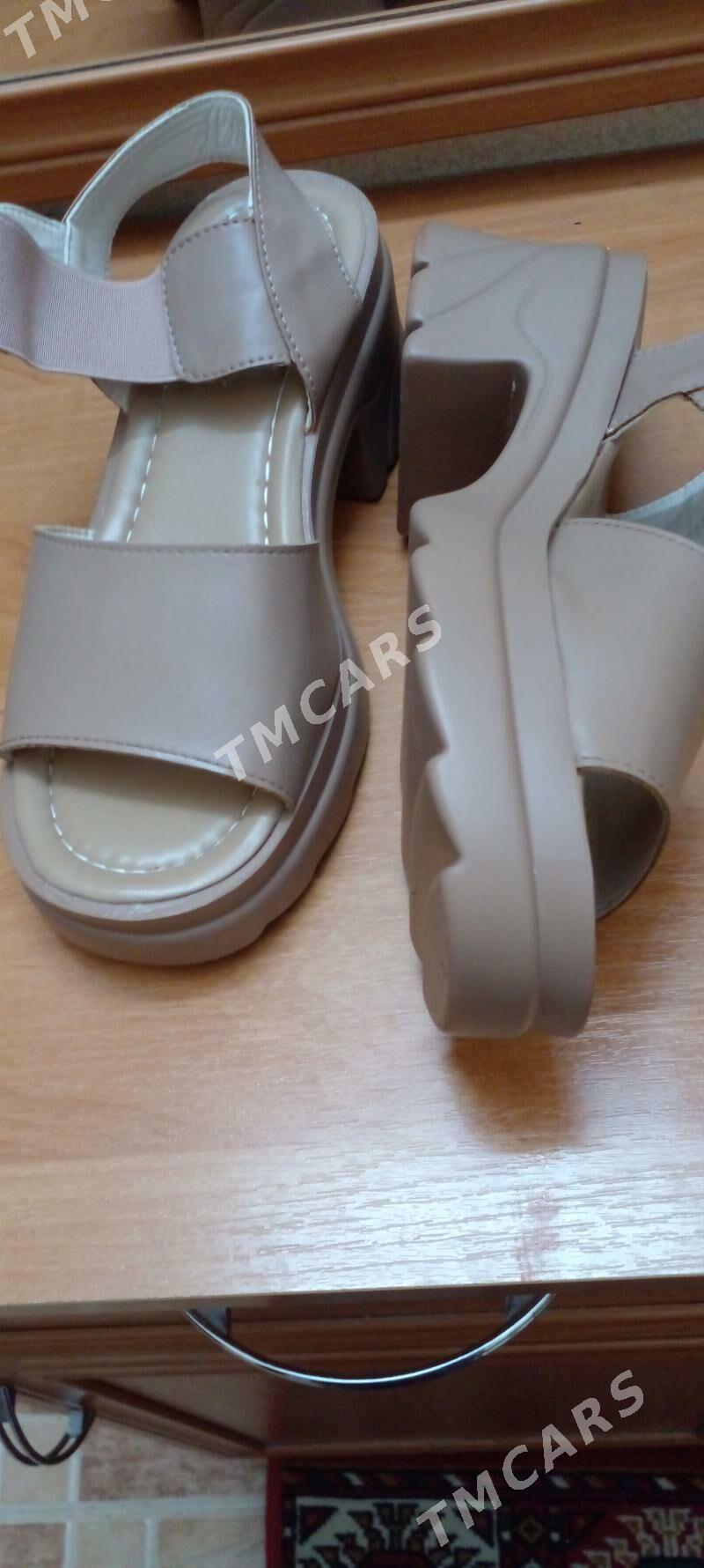 обувь женская босоножки - 10 мкр - img 2