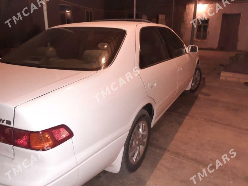 Toyota Camry 1999 - 105 000 TMT - Ёлётен - img 2
