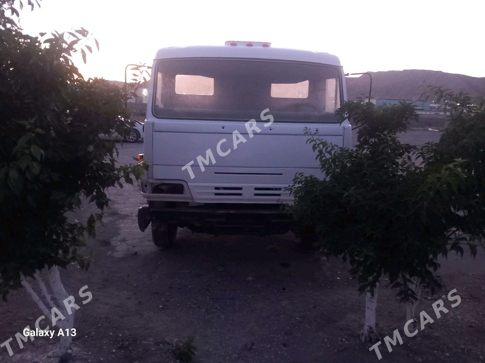 Kamaz 6520 2009 - 120 000 TMT - Туркменбаши - img 7