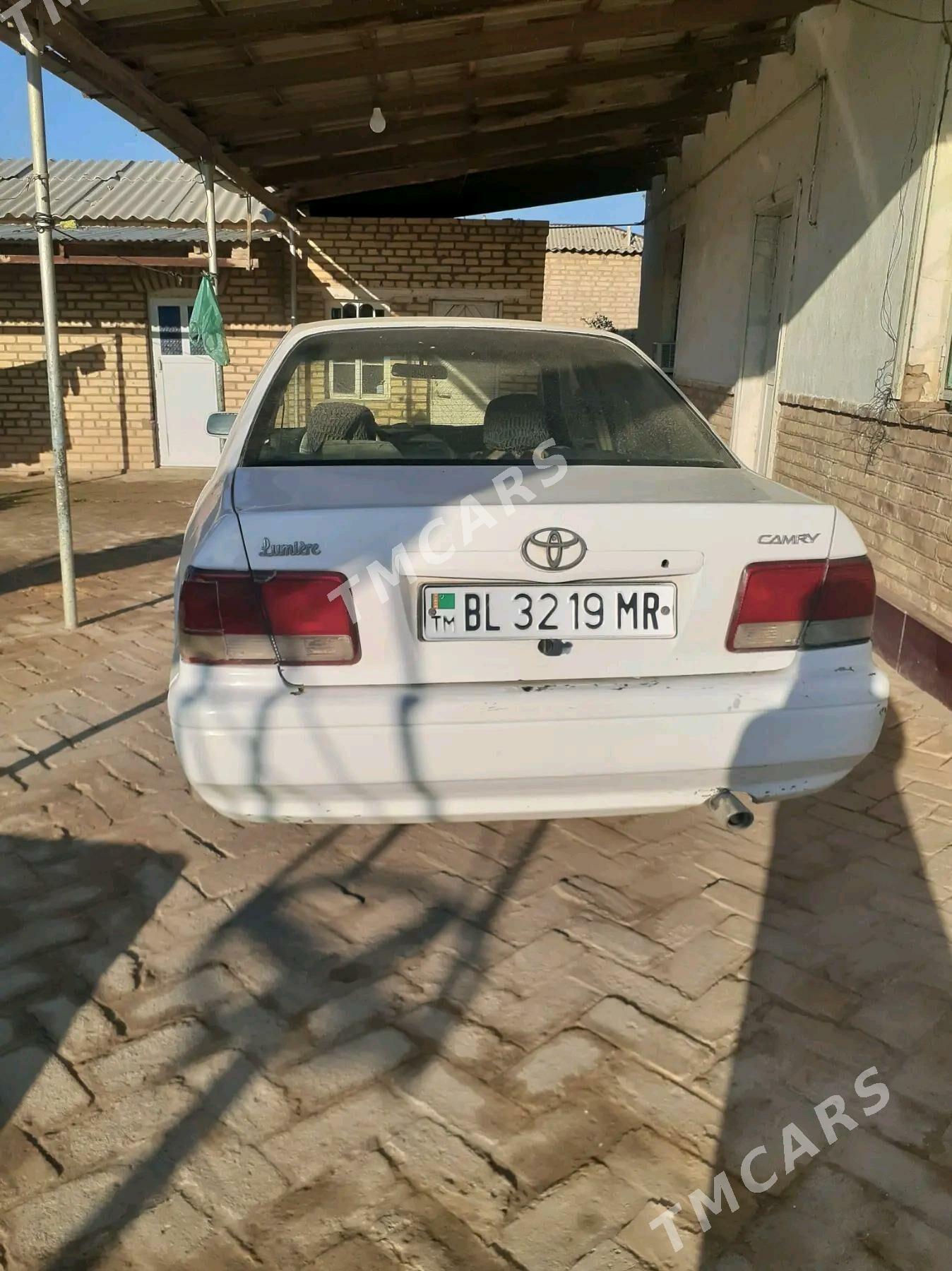 Toyota Camry 1994 - 30 000 TMT - Ýolöten - img 3