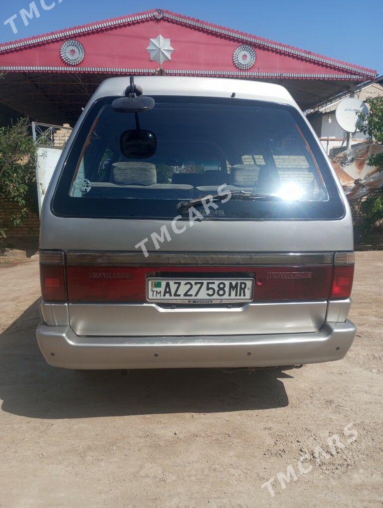 Toyota Town Ace 1990 - 38 000 TMT - Мары - img 2