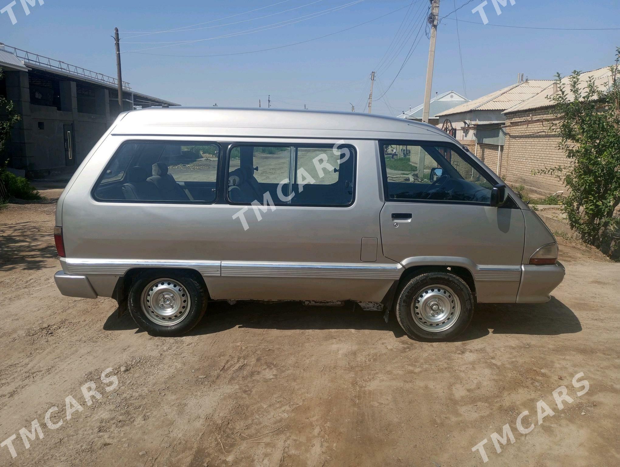 Toyota Town Ace 1990 - 38 000 TMT - Мары - img 6