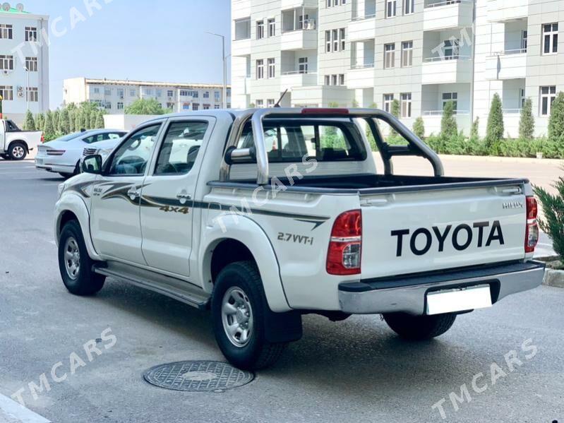 Toyota Hilux 2012 - 265 000 TMT - Мары - img 6