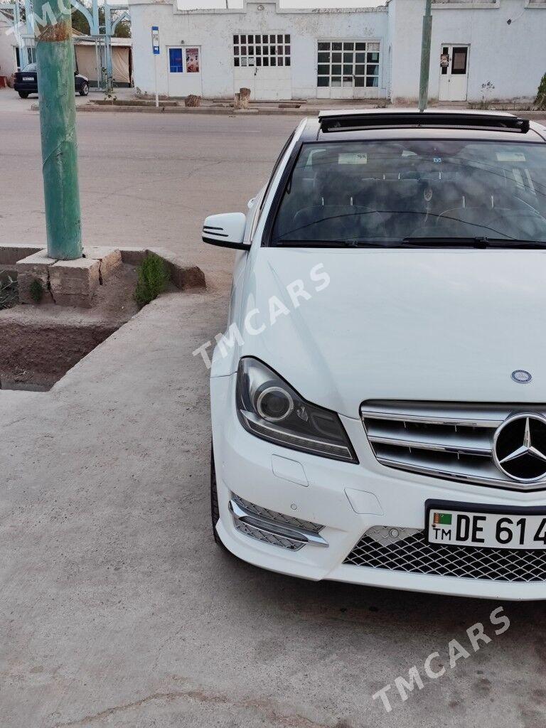 Mercedes-Benz C250 2013 - 240 000 TMT - Daşoguz - img 6