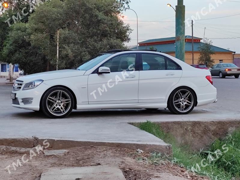 Mercedes-Benz C250 2013 - 240 000 TMT - Дашогуз - img 7