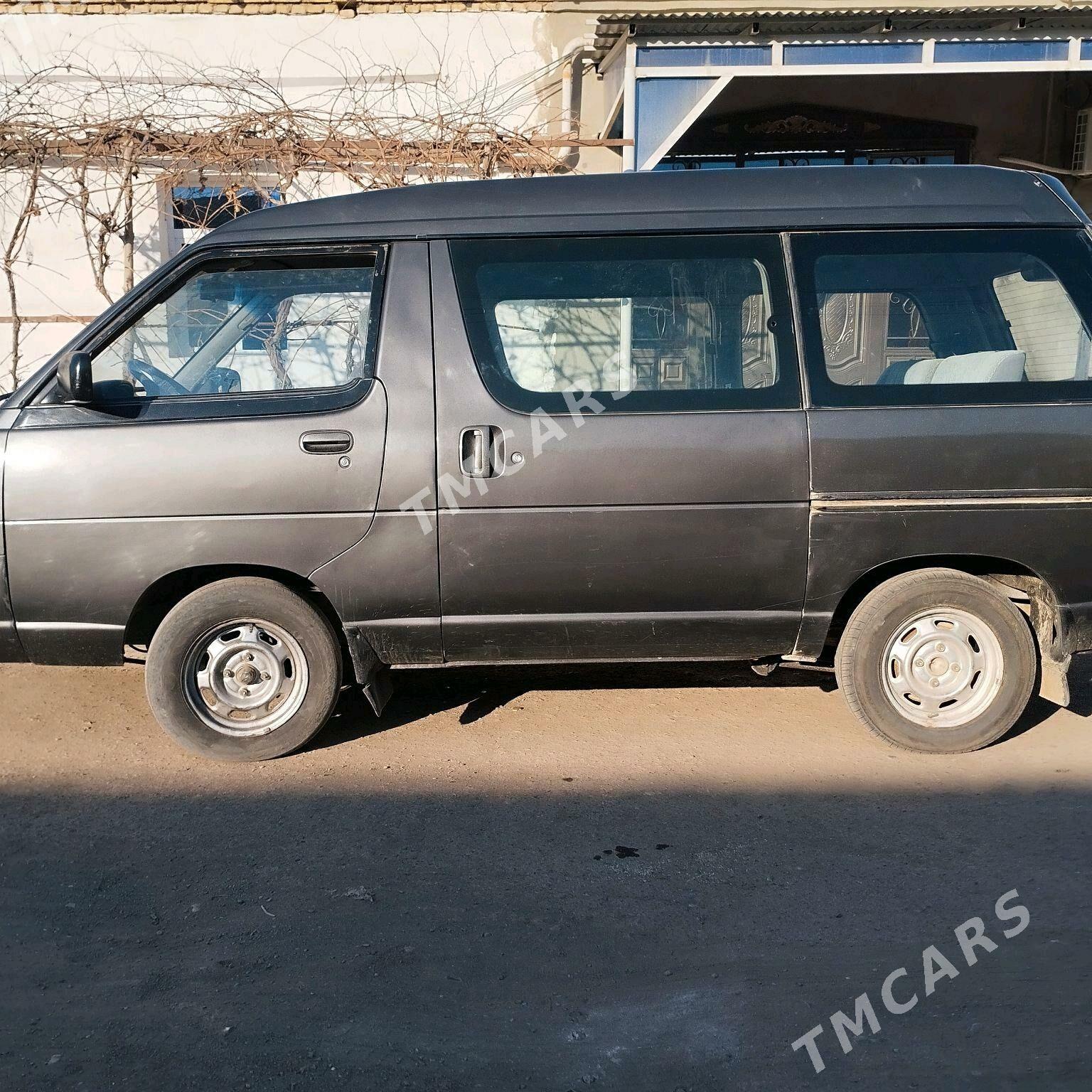 Toyota Town Ace 1994 - 26 000 TMT - Gurbansoltan Eje - img 2