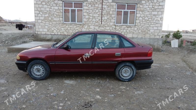 Opel Astra 1992 - 36 000 TMT - Гызыларбат - img 4