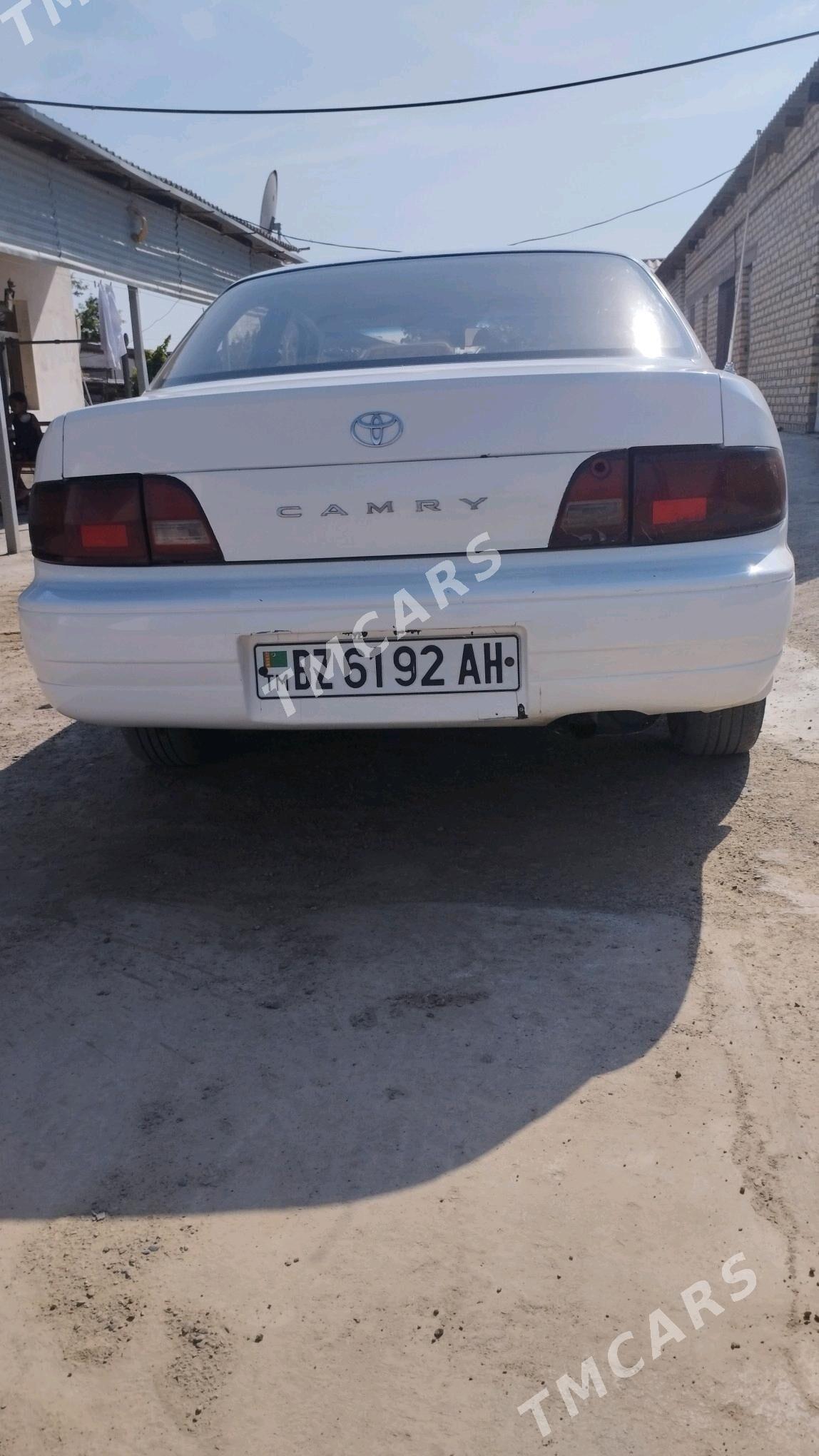 Toyota Camry 1995 - 75 000 TMT - Бабадайхан - img 5