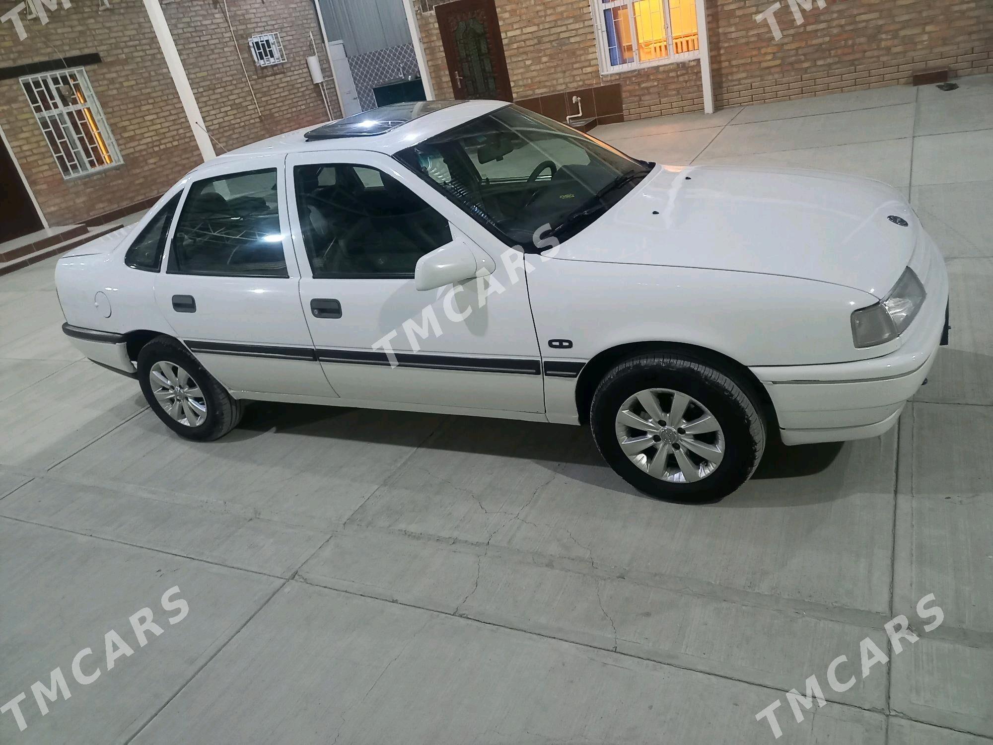 Opel Vectra 1991 - 40 000 TMT - Бахарден - img 3