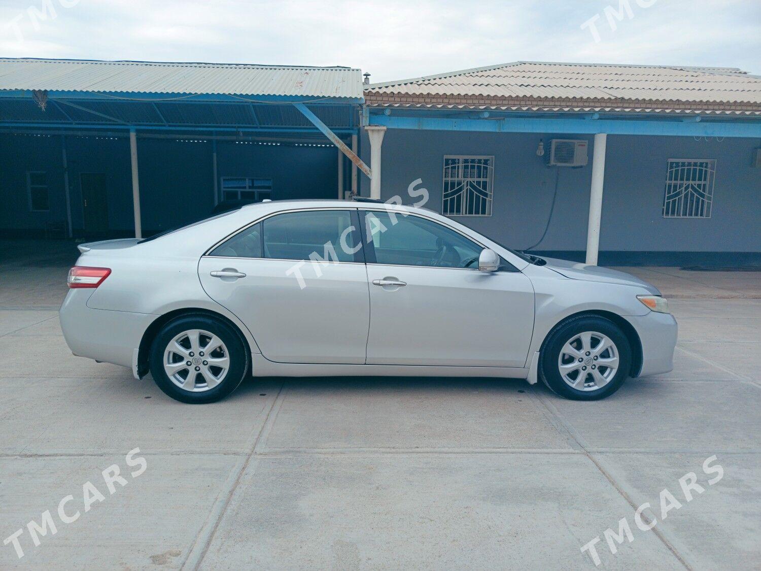 Toyota Camry 2010 - 165 000 TMT - Kaka - img 4