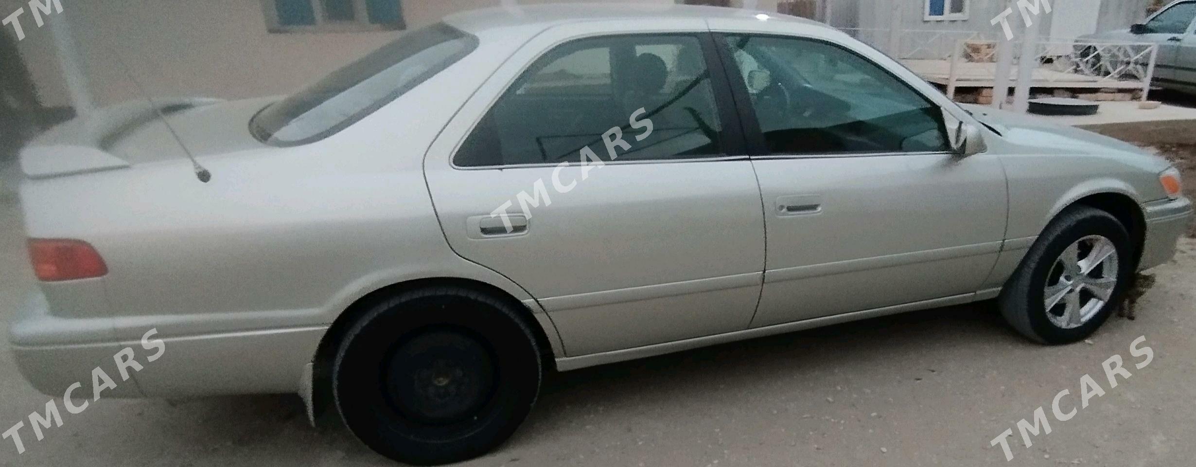 Toyota Camry 2000 - 130 000 TMT - Гумдаг - img 9