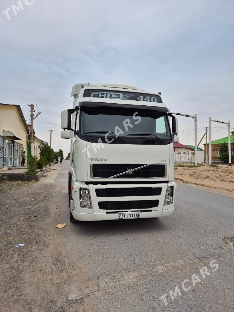 Volvo EURO 4 2006 - 790 000 TMT - Aşgabat - img 8