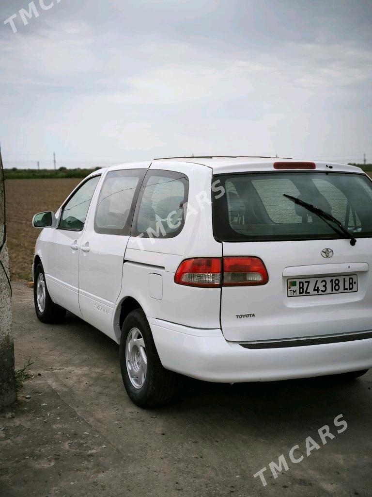 Toyota Sienna 2002 - 105 000 TMT - Дянев - img 6