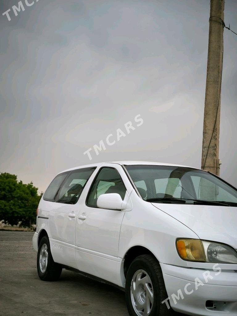 Toyota Sienna 2002 - 105 000 TMT - Дянев - img 4