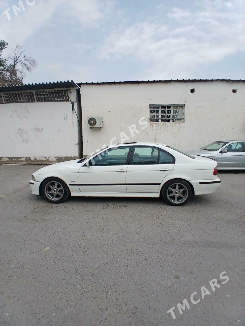 BMW E39 2000 - 95 000 TMT - Ak bugdaý etraby - img 3