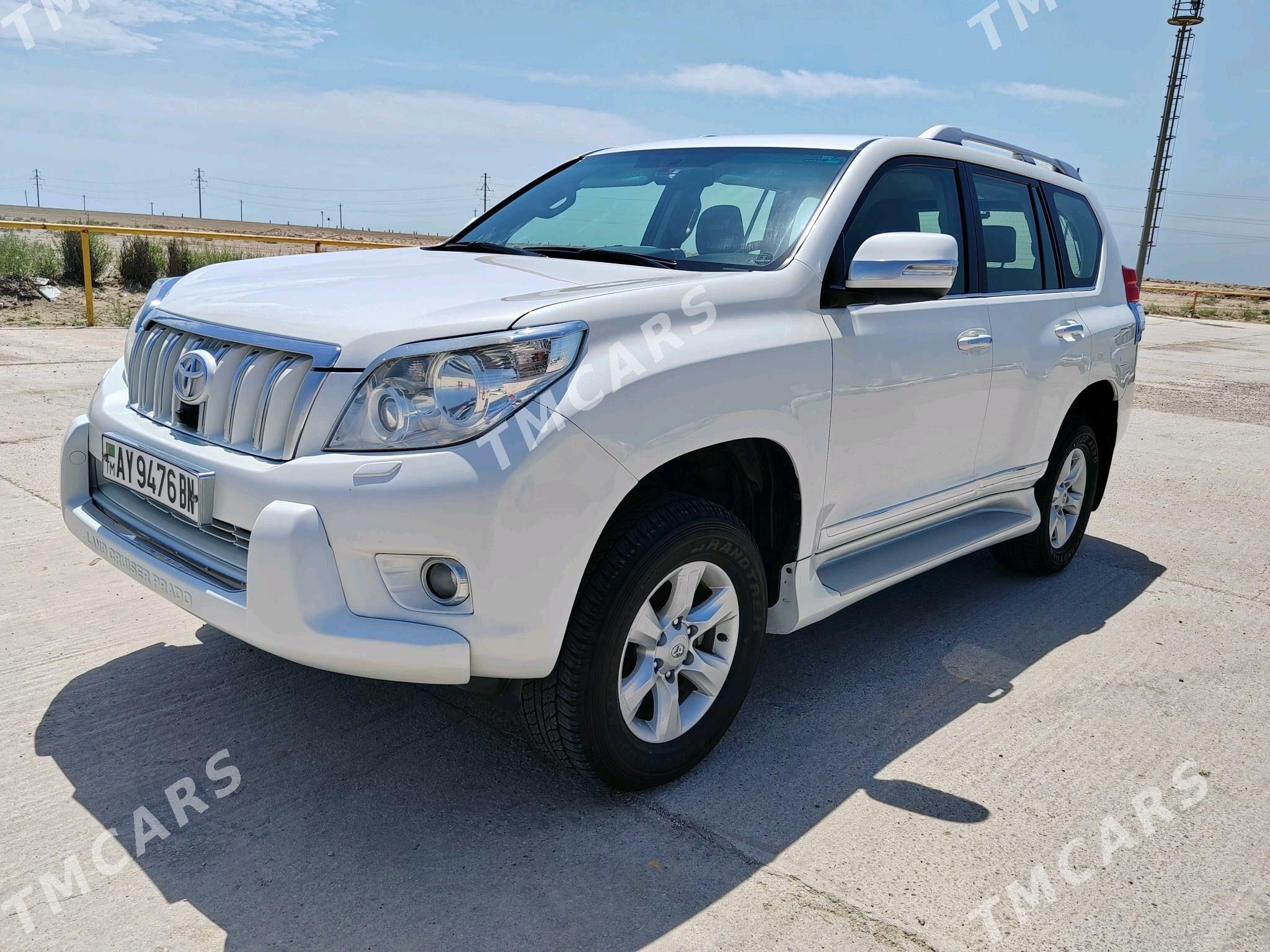 Toyota Land Cruiser Prado 2013 - 445 000 TMT - Хазар - img 5