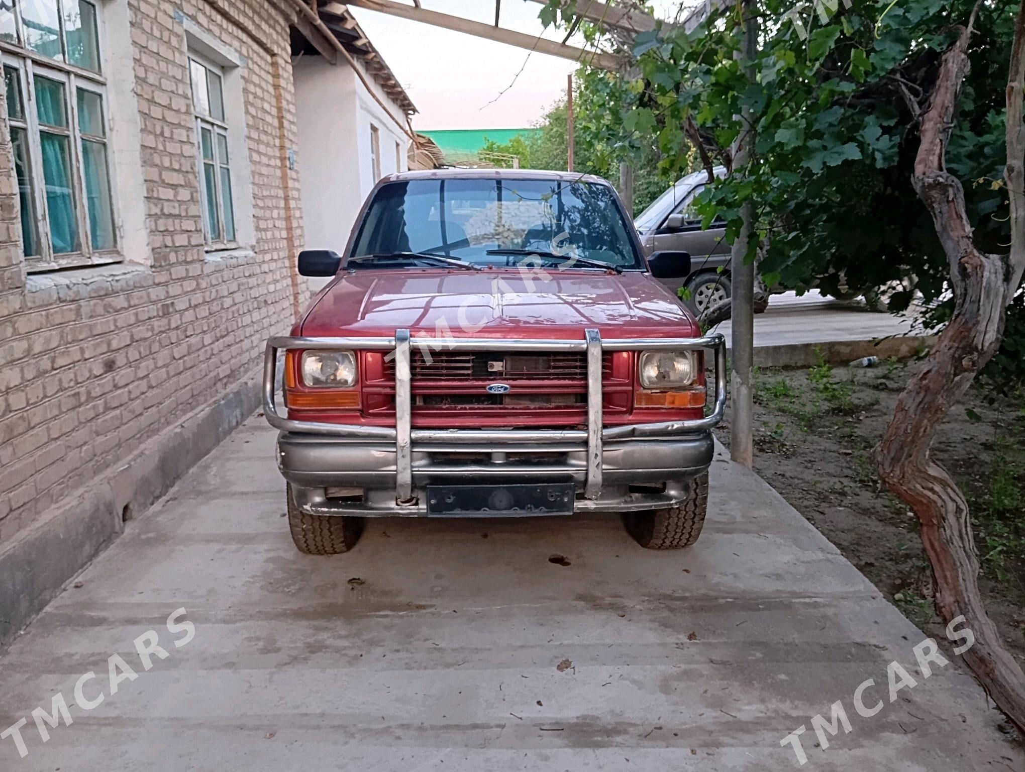 Ford Explorer 1996 - 32 000 TMT - Саят - img 3