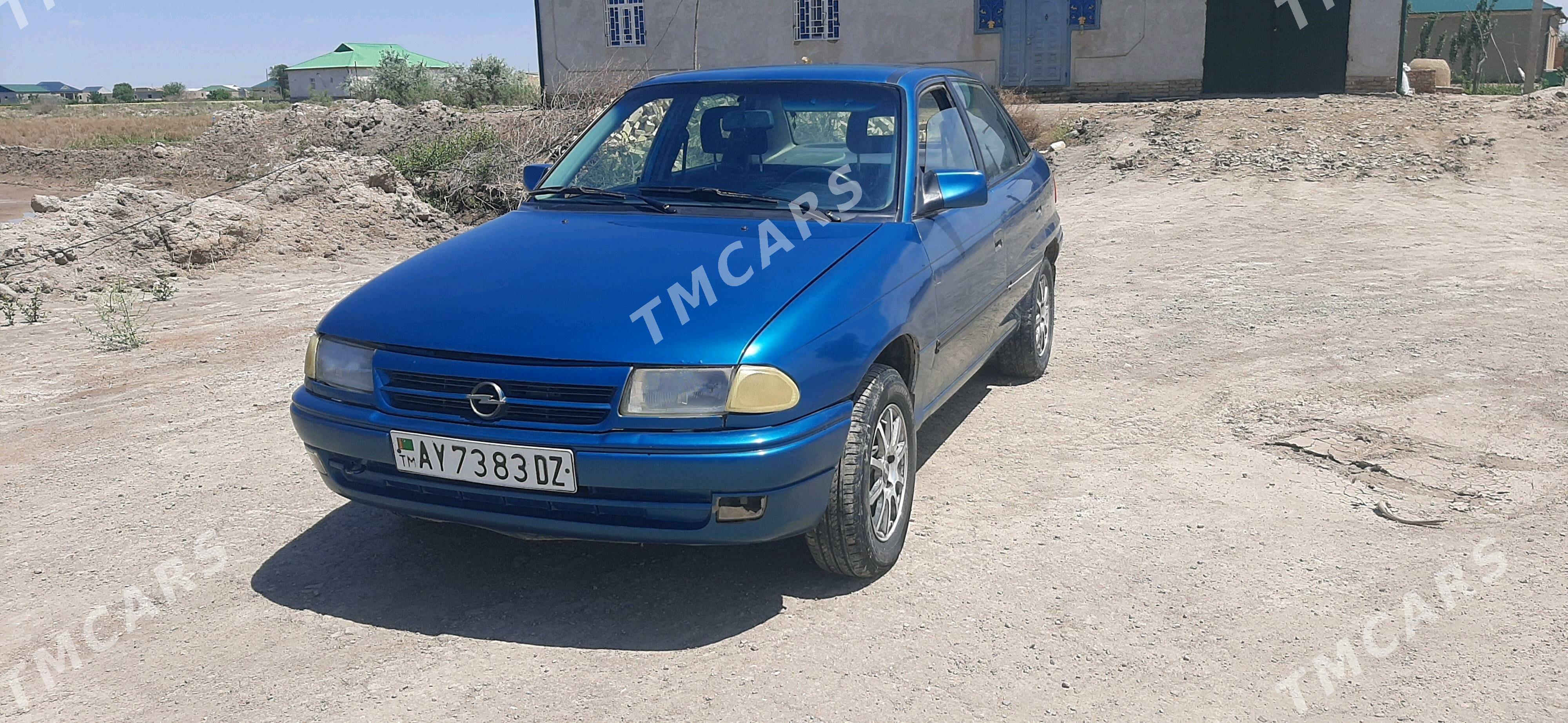 Opel Astra 1994 - 30 000 TMT - Гурбансолтан Едже - img 2