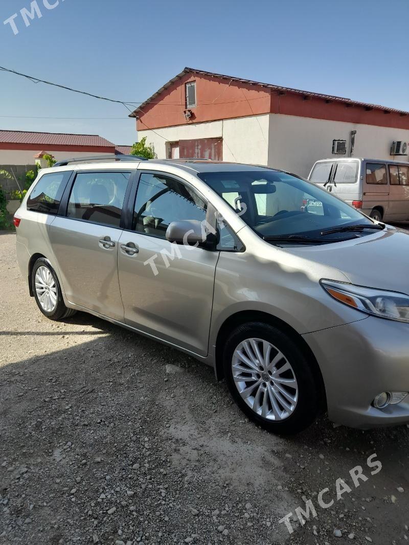 Toyota Sienna 2016 - 330 000 TMT - Balkanabat - img 3